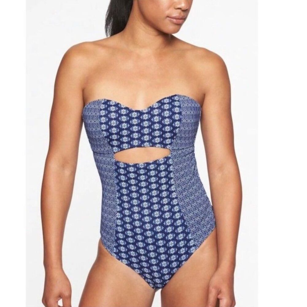 Athleta Tangier Blue White Tile Print Strapless Cutout One Piece Swimsuit Size M